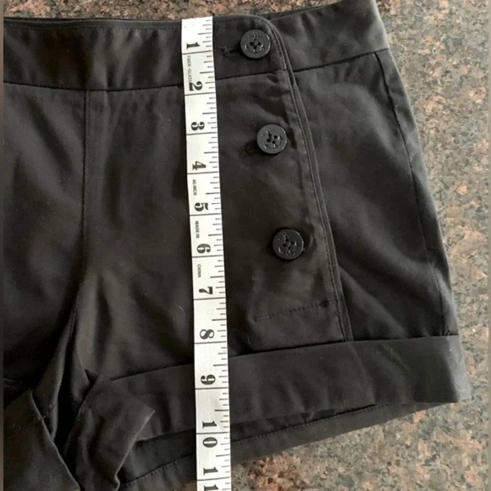 Aritzia Talula size 00 black short - Picture 15 of 15